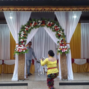 Kain dinding